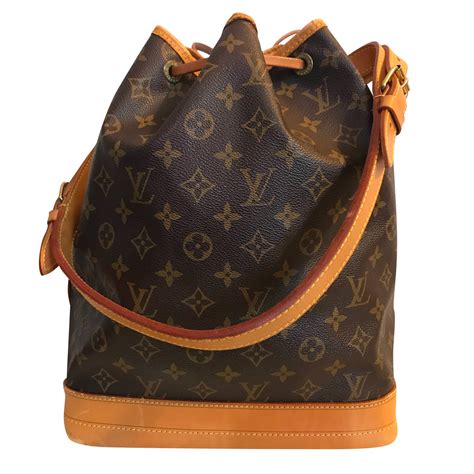 louis vuitton sac noe grande monogram|louis vuitton noe pouch.